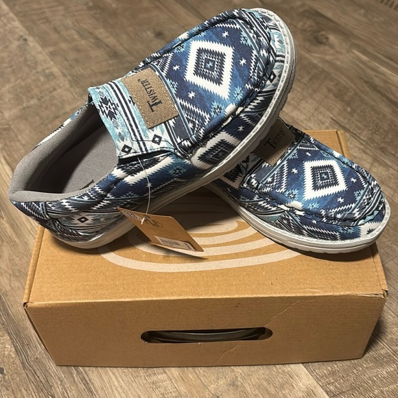 Twister Diego Southwestern,Aztec Blue pattern, canvas upper,EVA outsole,slip on - Picture 1 of 8